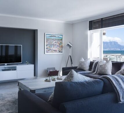 2025 Interior Design Trends: What’s In & What’s Out