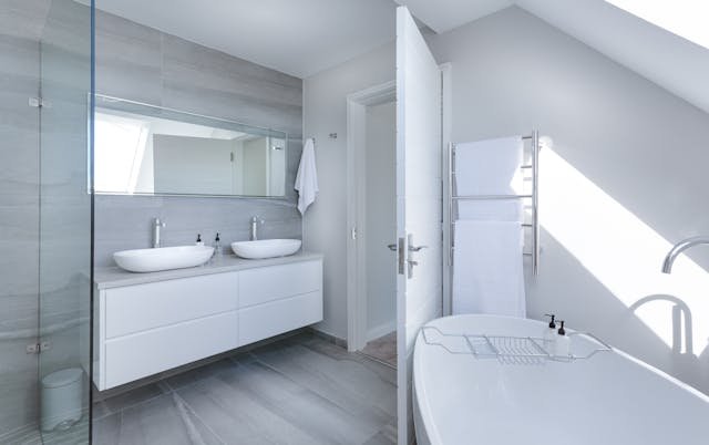 Budget-Friendly DIY Bathroom Remodel in Roseville: A Minimal and Clean Approach