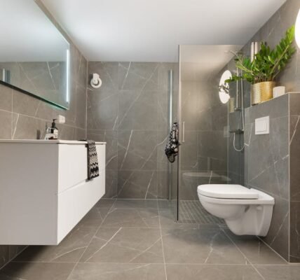 Small Bathroom Remodel on a Budget: Data-Driven Tips for Big Impact