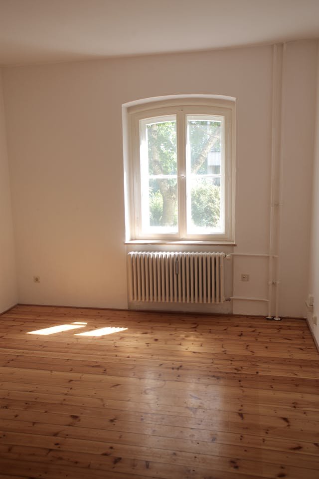 Vinyl Flooring vs. Hardwood: Which One’s Right for Your Home?